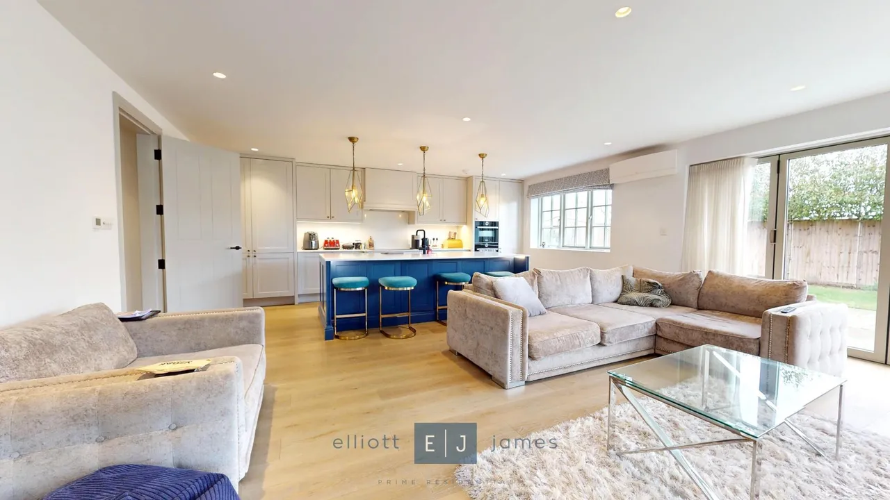 Beechview Drive, Waltham Abbey, EN9, photo 2