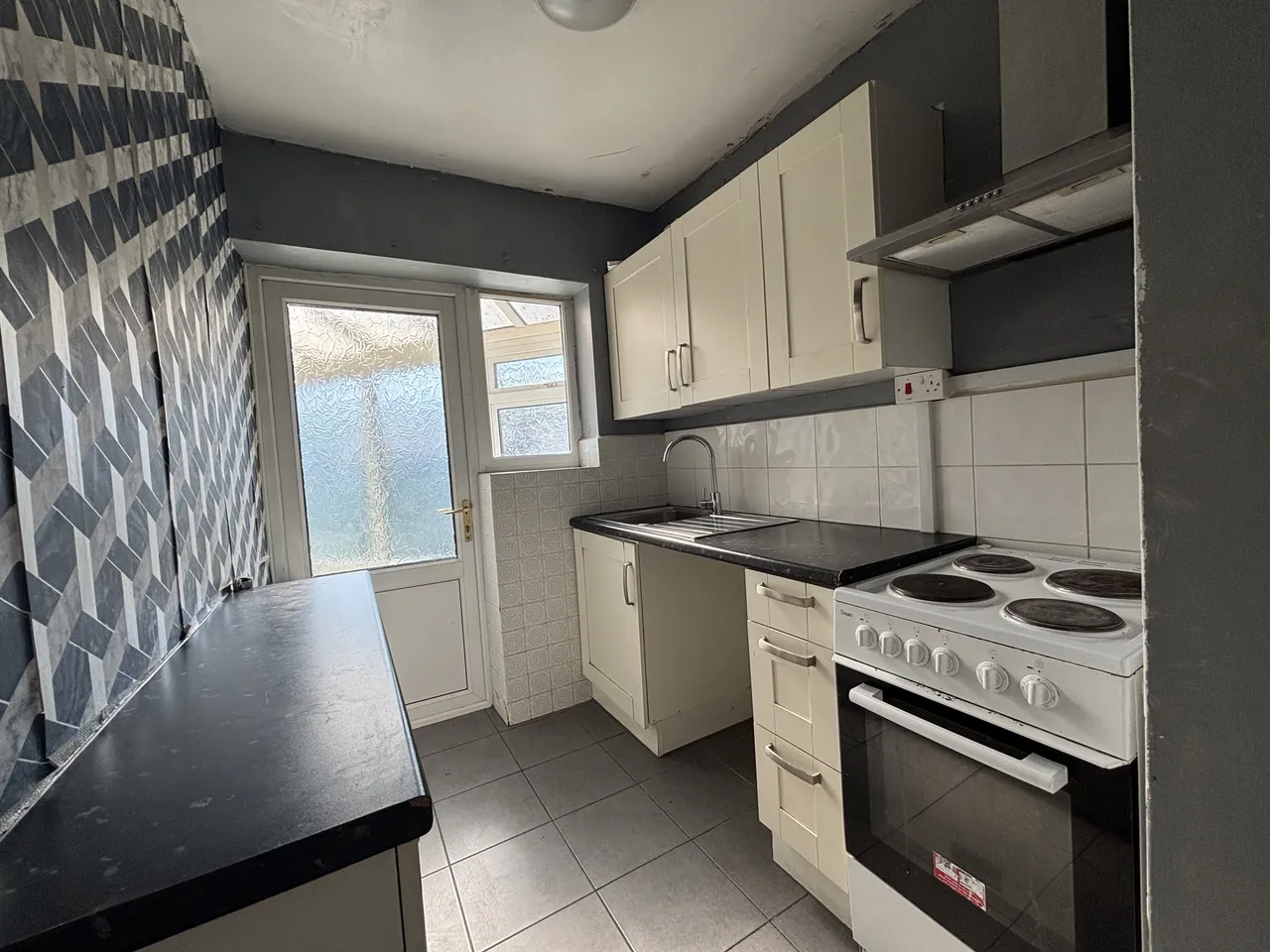 Cherry Tree Avenue, Yew Tree, WS5, photo 7