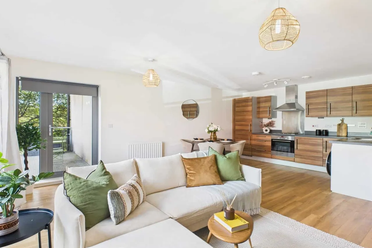 2 bed flat for sale — St Georges Grove, Tooting, London, SW17 0BF