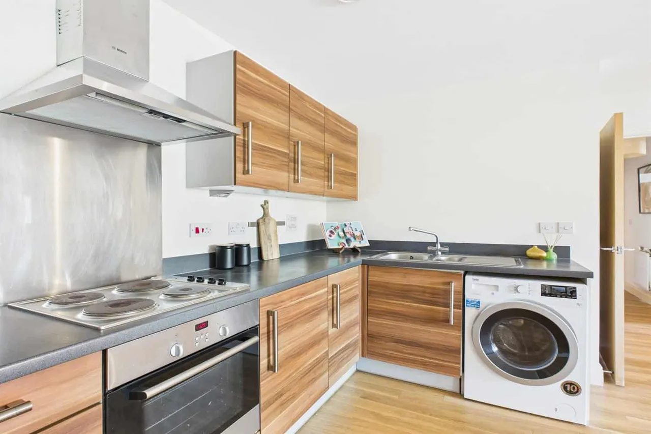 St Georges Grove, Tooting, London, SW17 0BF, photo 5