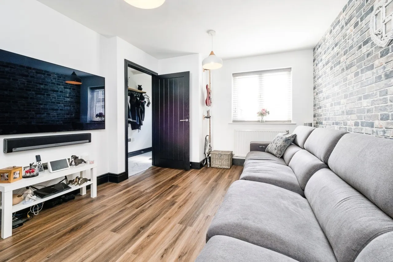Five Oaks Lane, Chigwell, IG7, photo 6