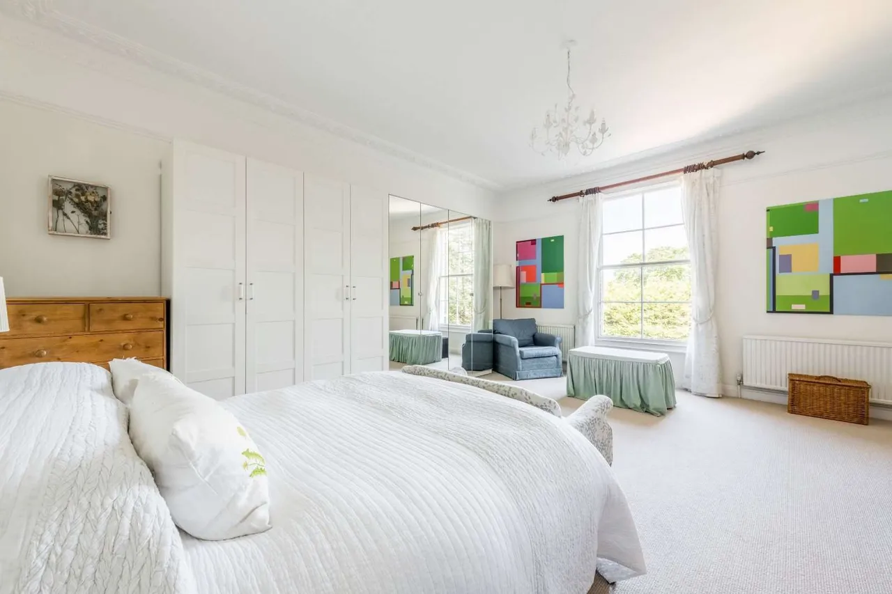 Haven Street, Wainscott, Rochester, Kent, ME3 8BL, photo 10