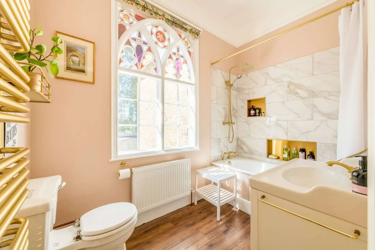 Haven Street, Wainscott, Rochester, Kent, ME3 8BL, photo 11