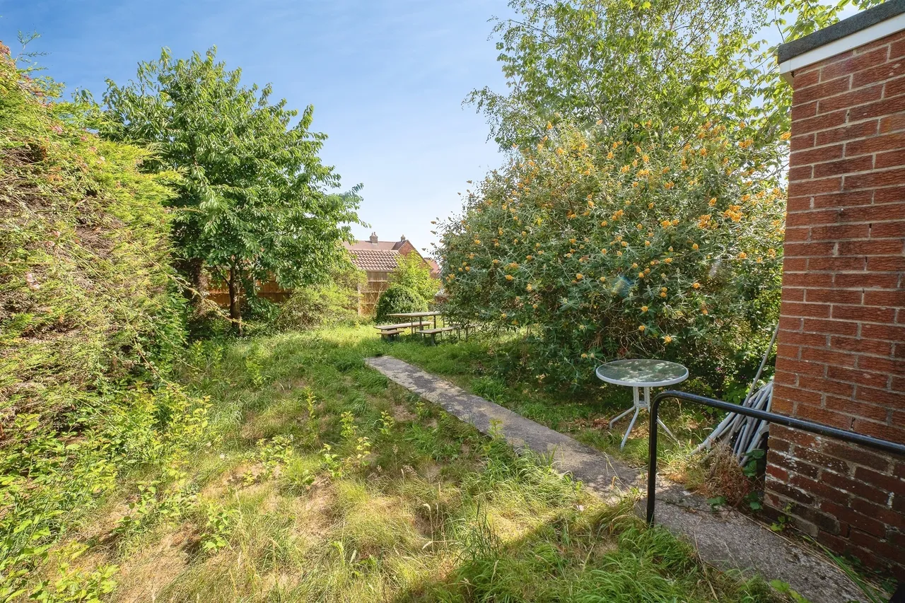 Lavender Walk, South Wingfield, DE55, photo 19