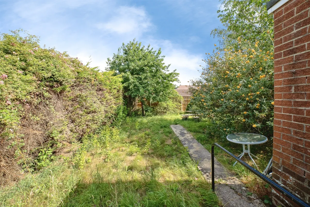 Lavender Walk, South Wingfield, DE55, photo 15