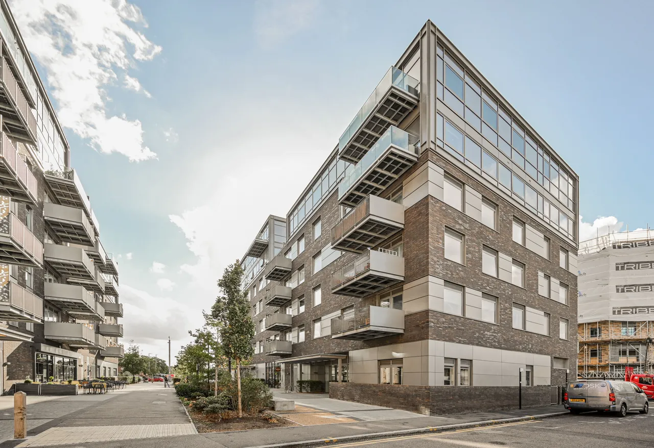 2 bed flat for sale, London, E17