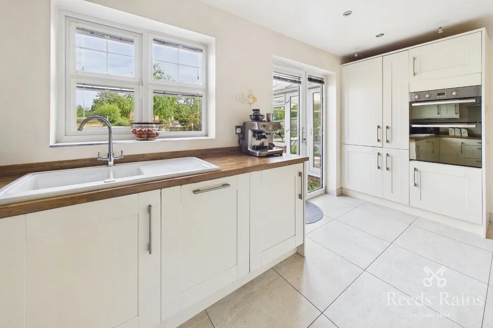 Fairfield Close, Rothwell, West Yorkshire, LS26, photo 7