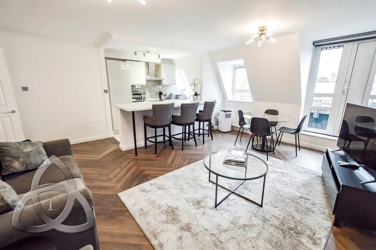 3 bed flat for sale, Greville Road, NW6