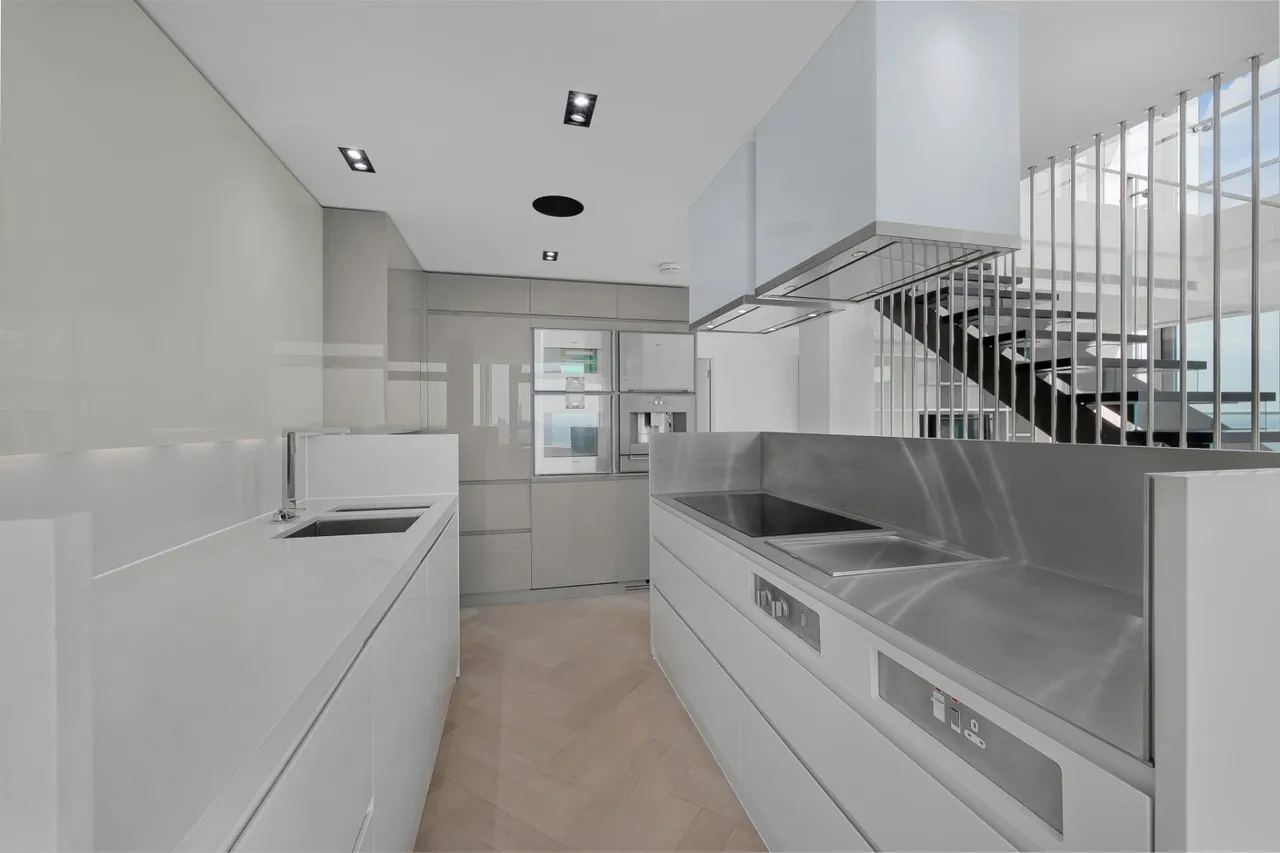Pan Peninsula Square, London, E14, photo 4