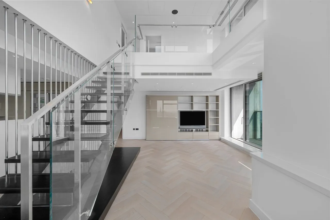 Pan Peninsula Square, London, E14, photo 12