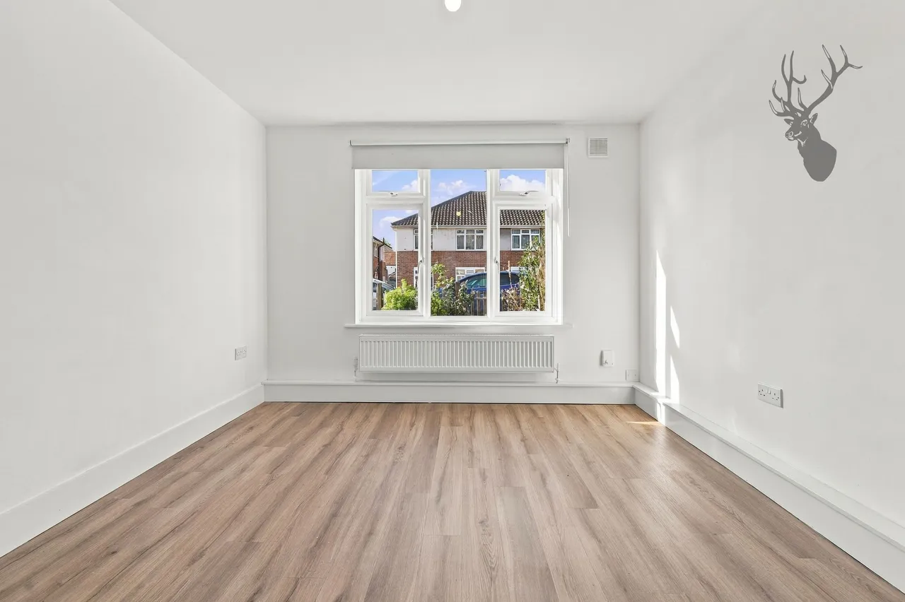 Broomfield Avenue, Loughton, IG10, photo 11