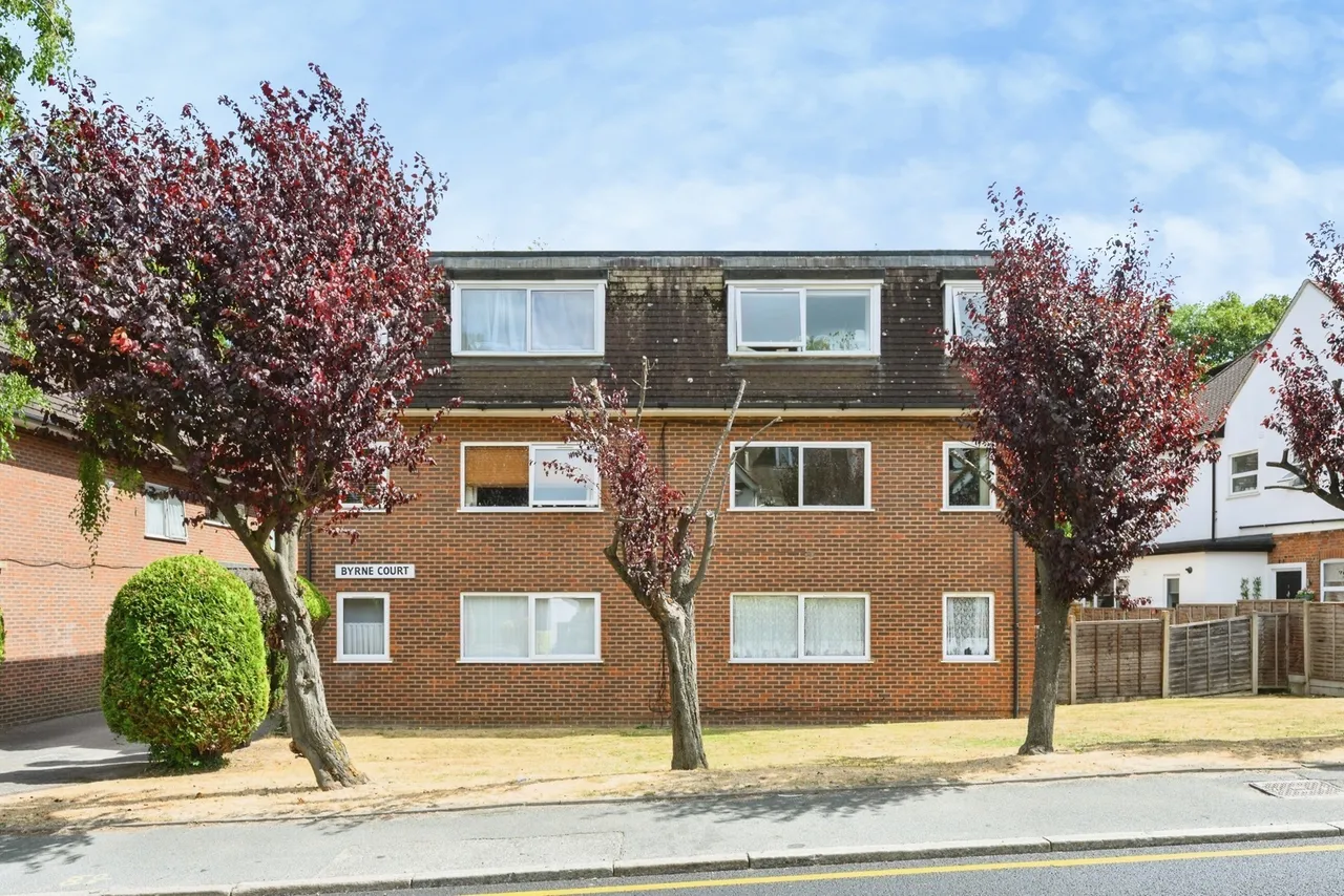 1 bed flat for sale — Foxley Hill Road, Purley, CR8