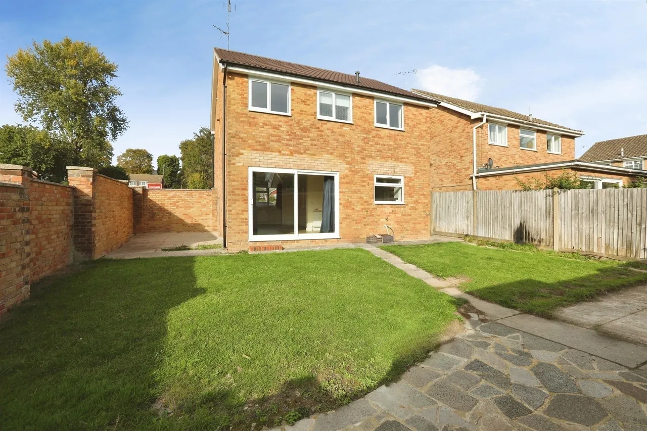 Beechey Way, Copthorne, RH10, photo 13