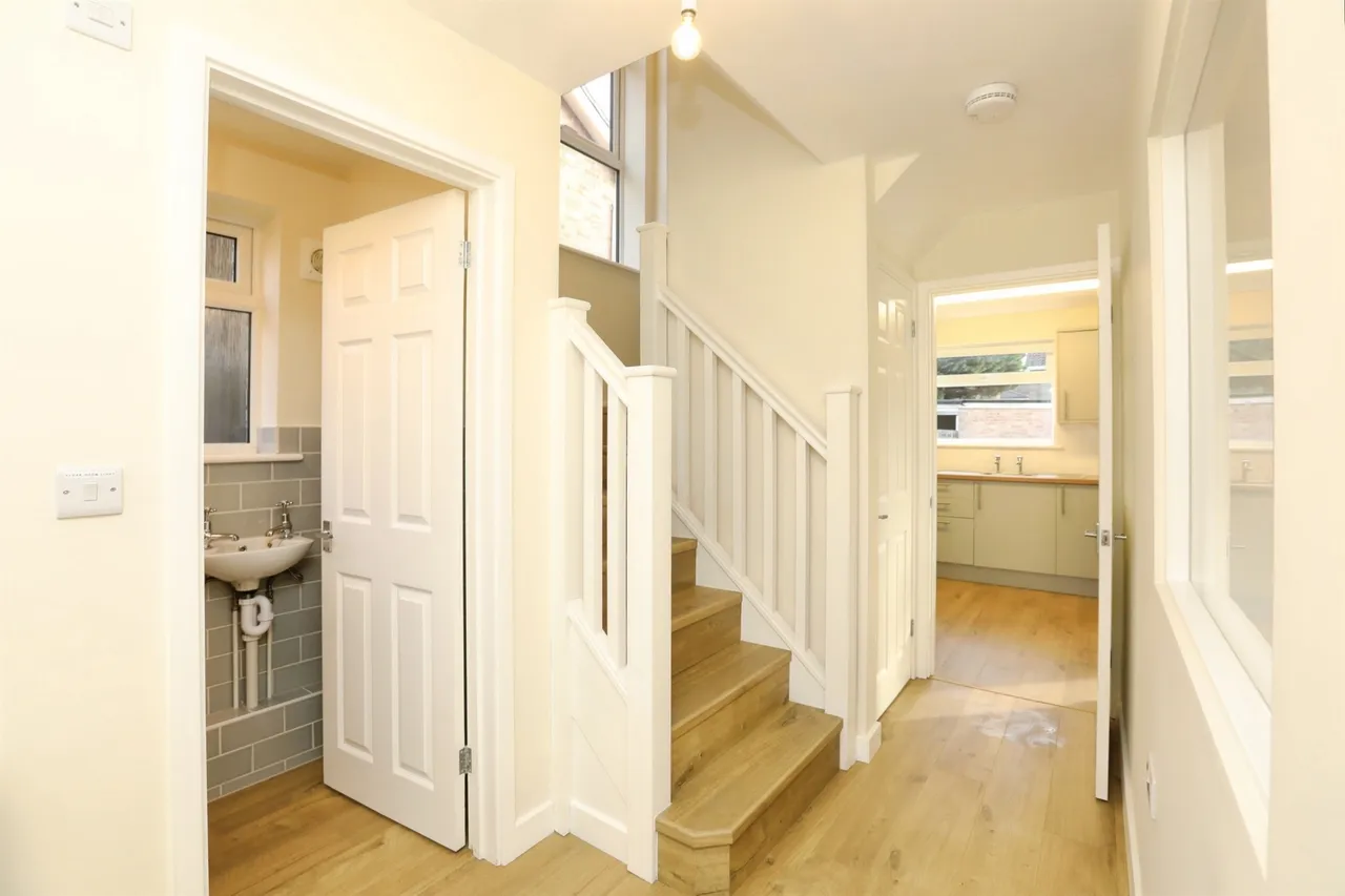 Beechey Way, Copthorne, RH10, photo 4