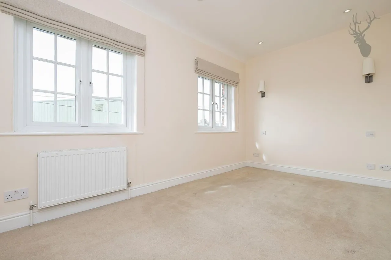 Stapleford Road, Stapleford Tawney, RM4, photo 7