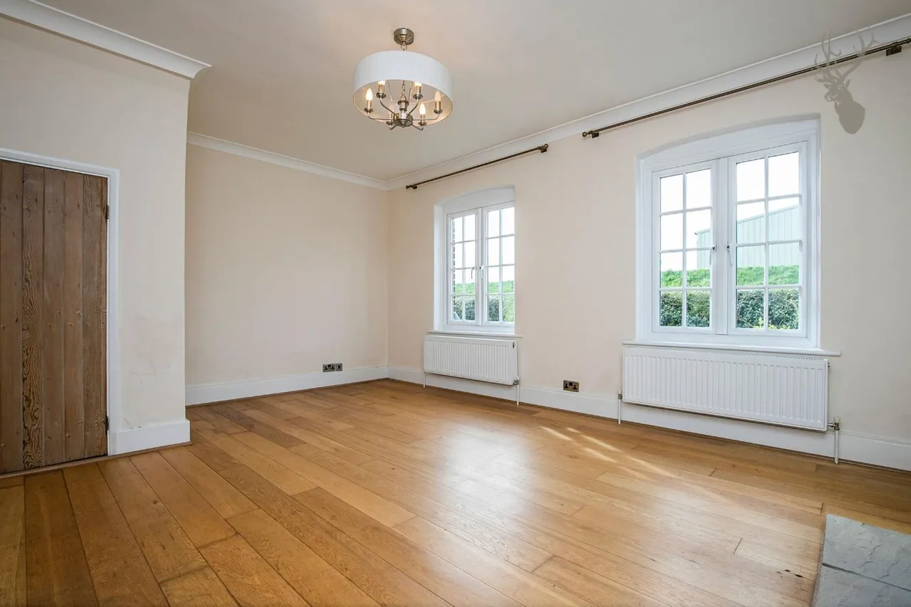 Stapleford Road, Stapleford Tawney, RM4, photo 2