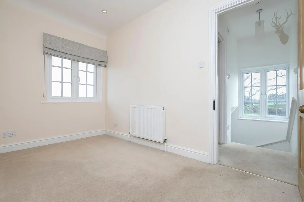 Stapleford Road, Stapleford Tawney, RM4, photo 10