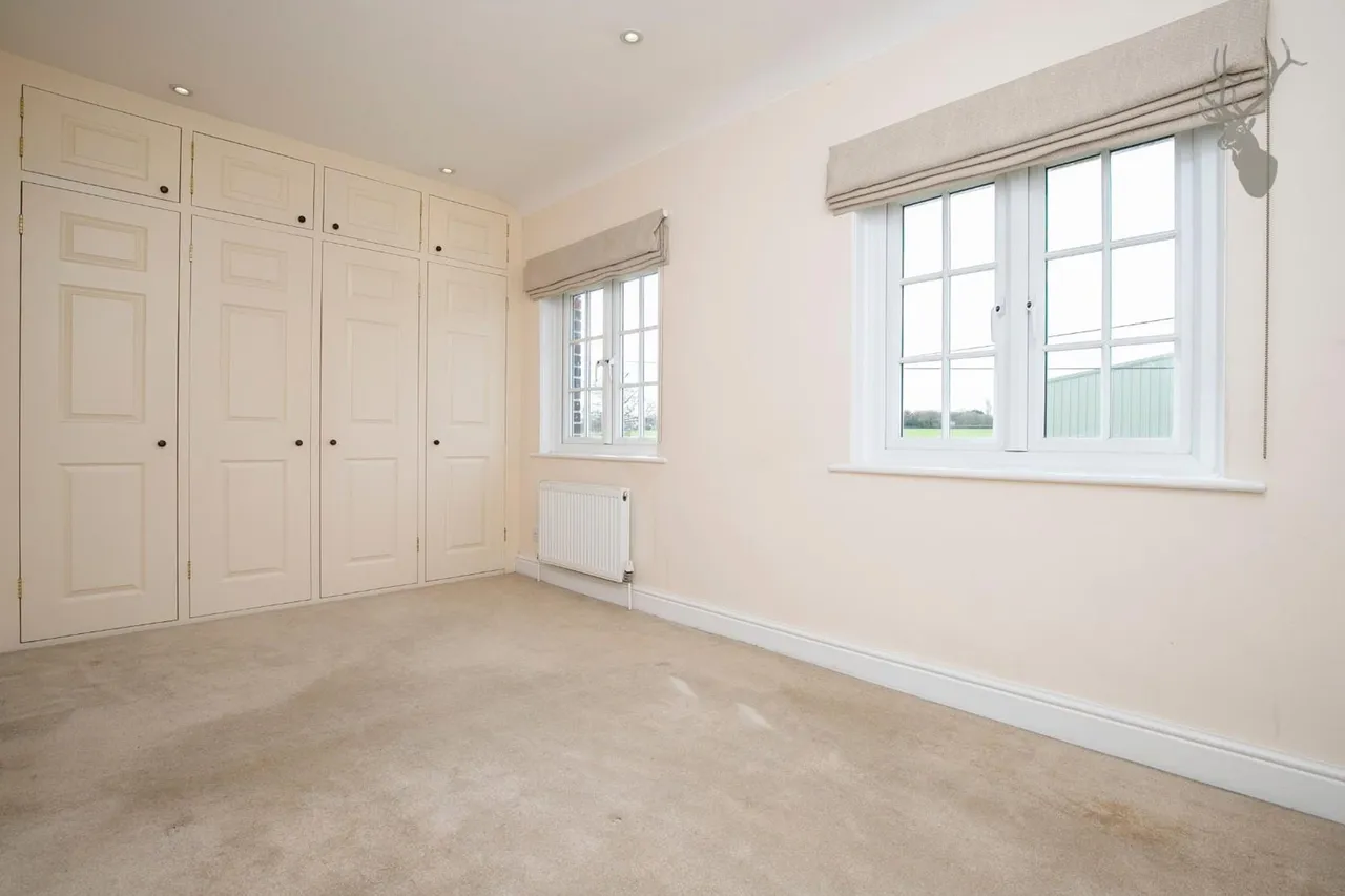Stapleford Road, Stapleford Tawney, RM4, photo 8