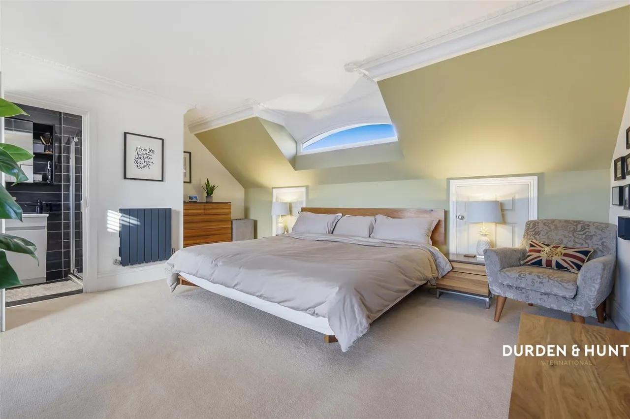 Lytton Road, Romford, RM2, photo 11
