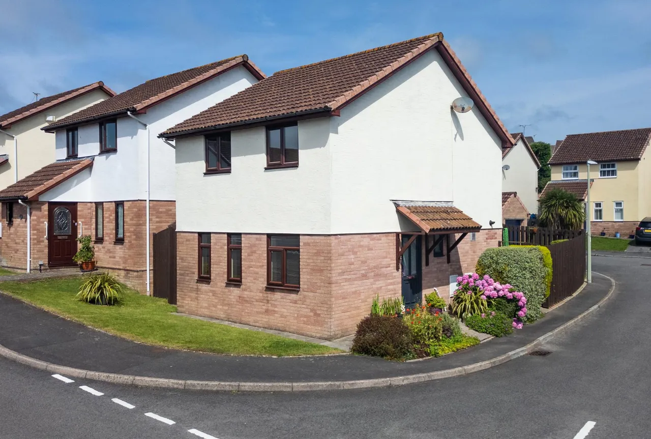 3 bed house for sale, Angelton Green, Bridgend, CF31