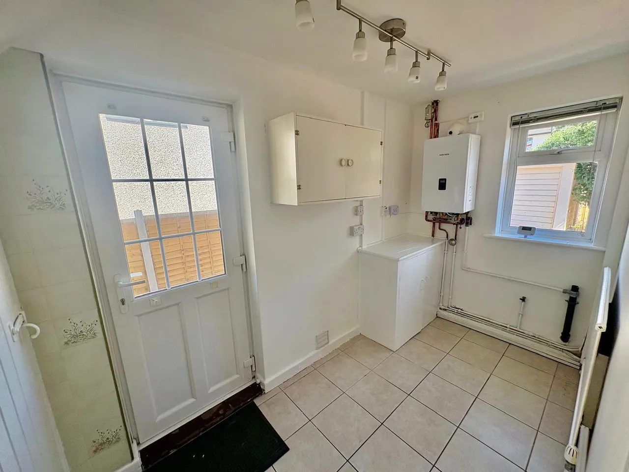 Gardendale Avenue, Clifton, photo 4
