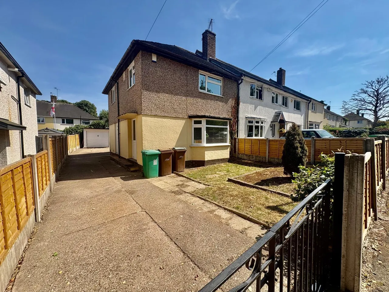 3 bed house to rent — Gardendale Avenue, Clifton