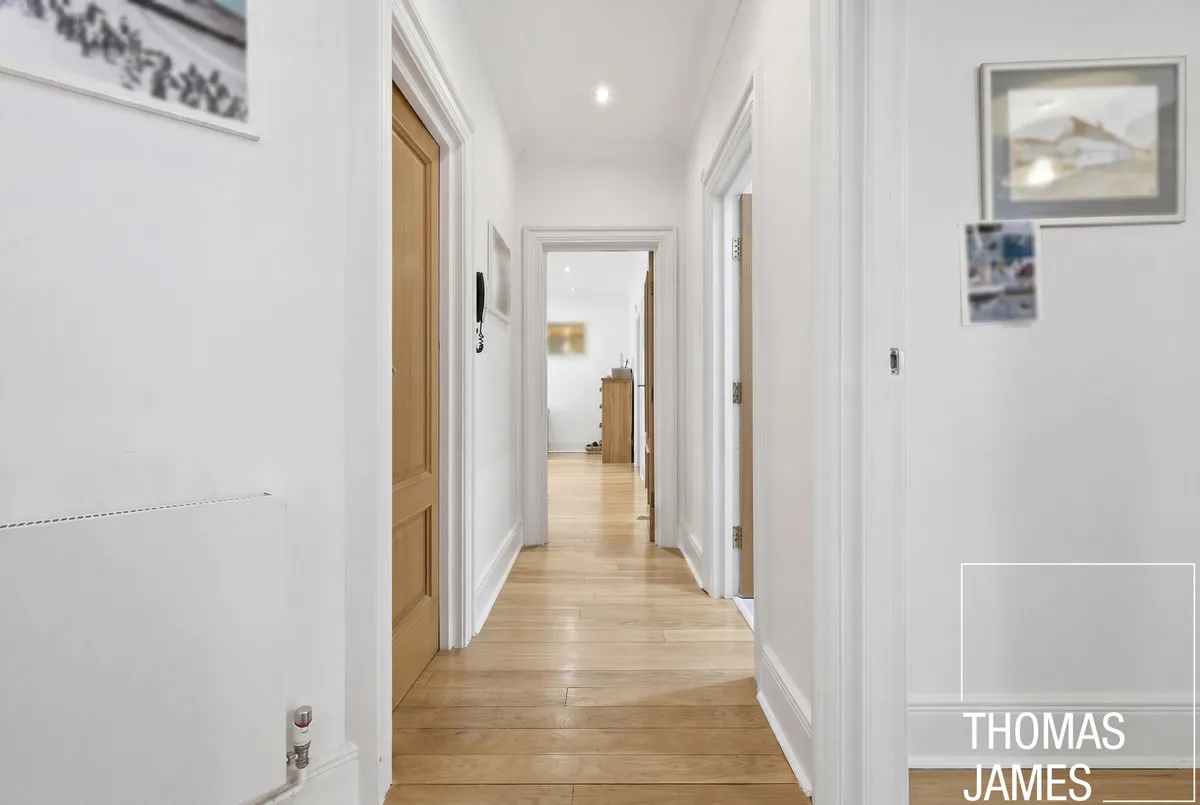London, N21, photo 33