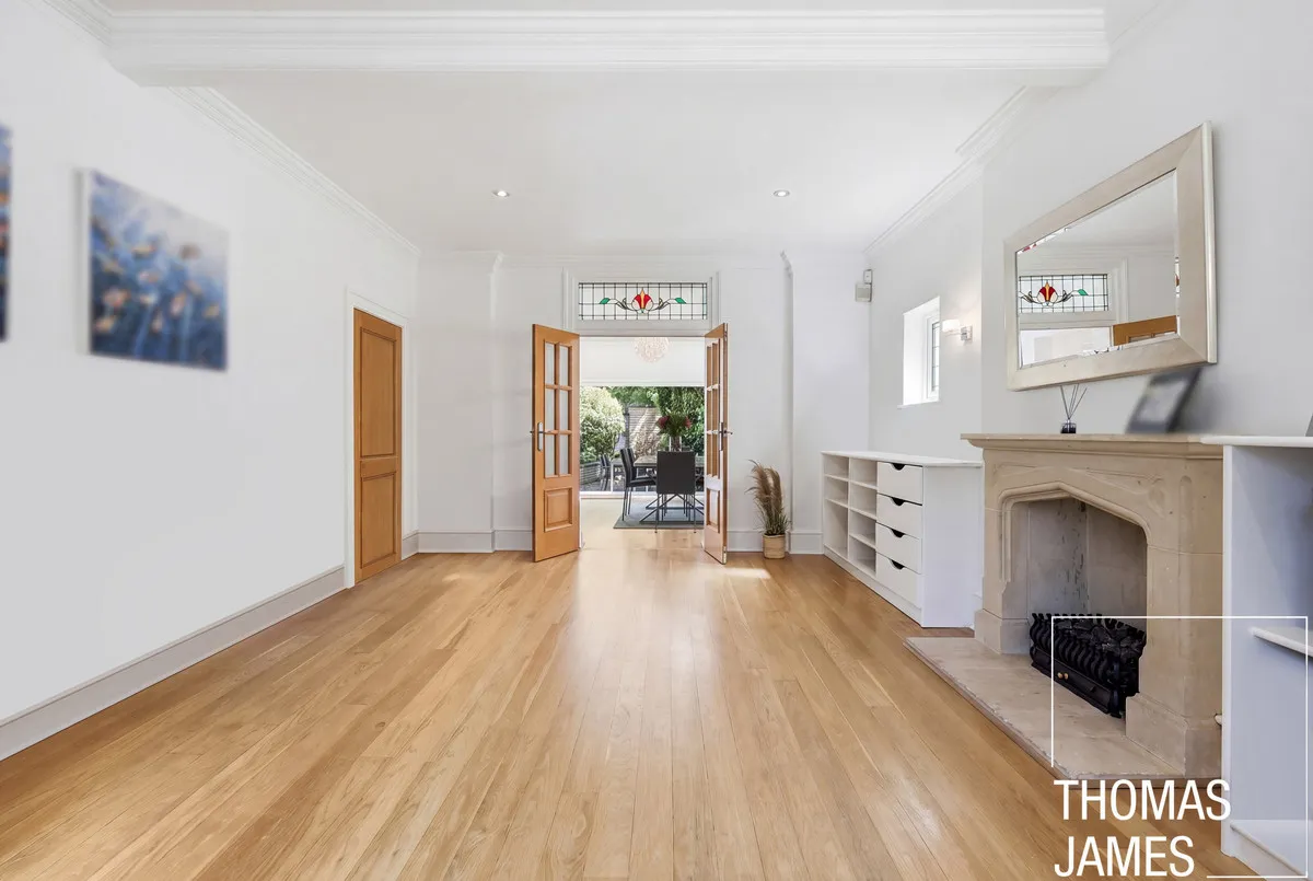 London, N21, photo 21