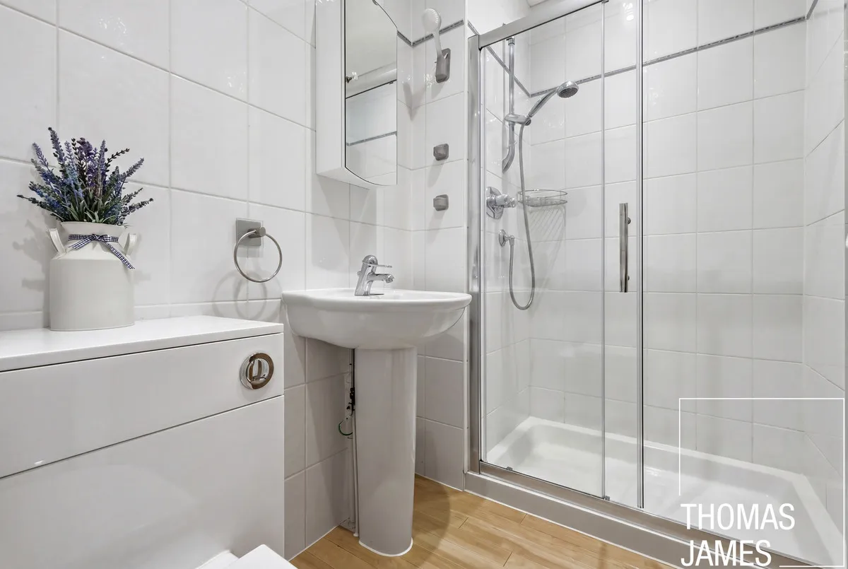 London, N21, photo 32