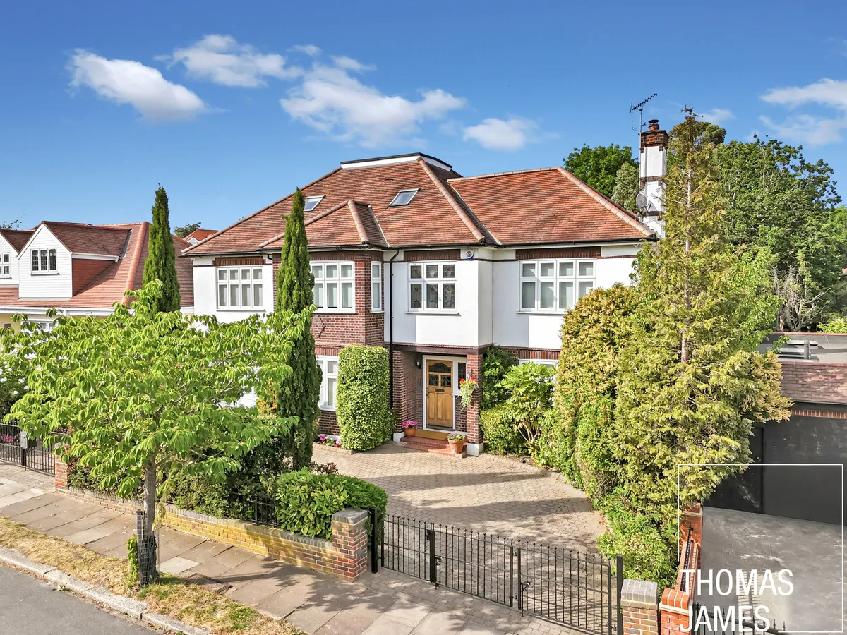 London, N21, photo 48