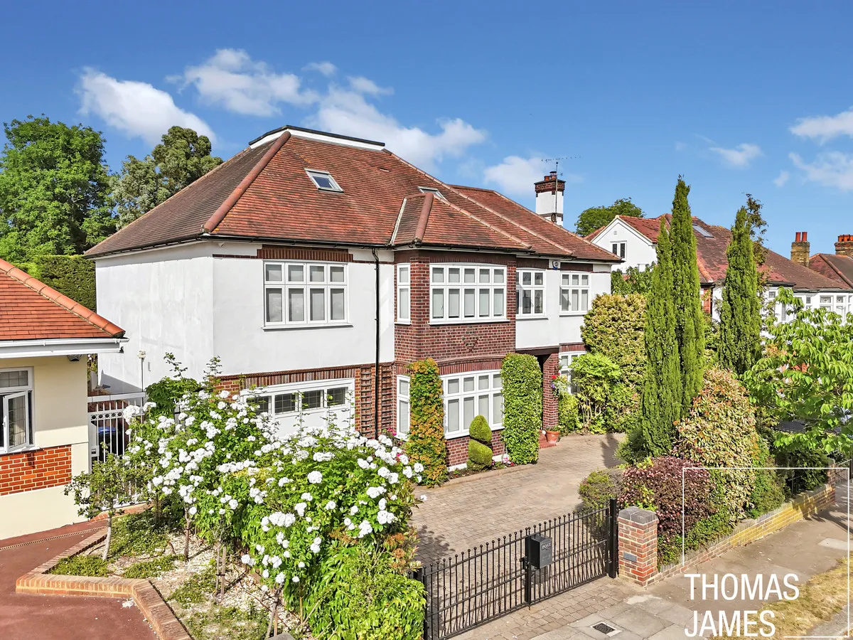 London, N21, photo 47