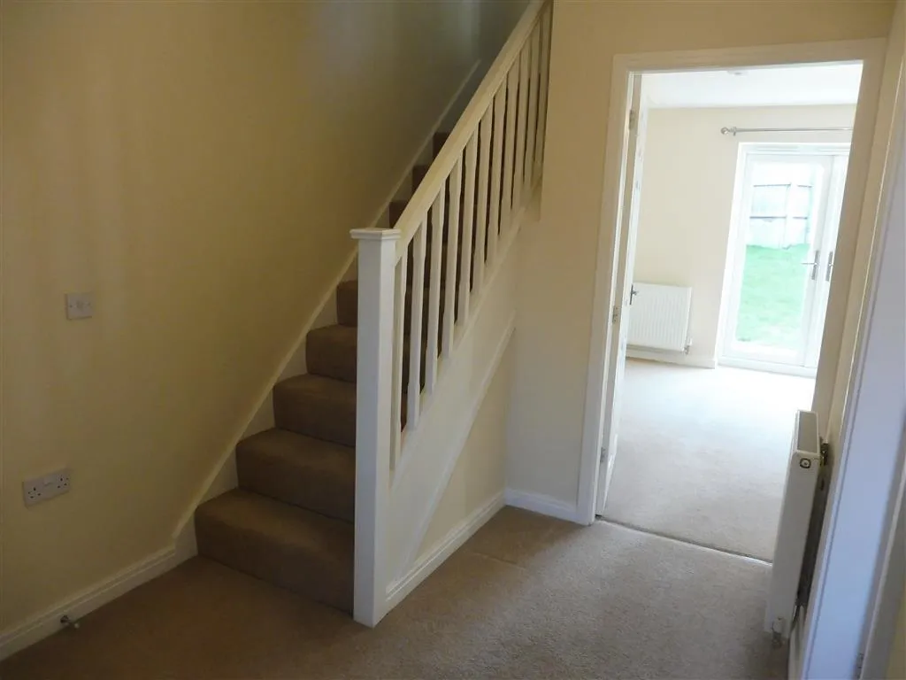 Becks Close, Birstall, LE4, photo 7