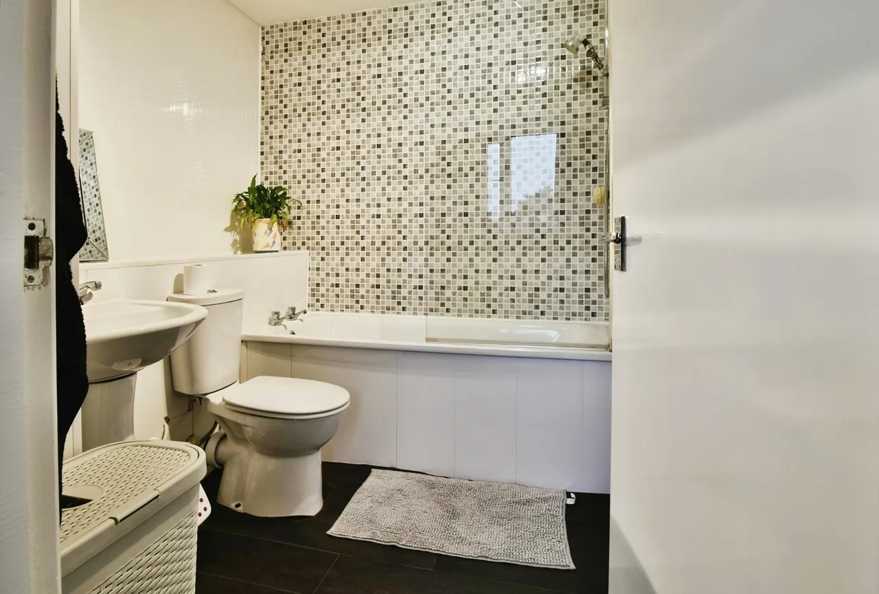Drake Road, Broadheath, Altrincham, WA14, photo 10