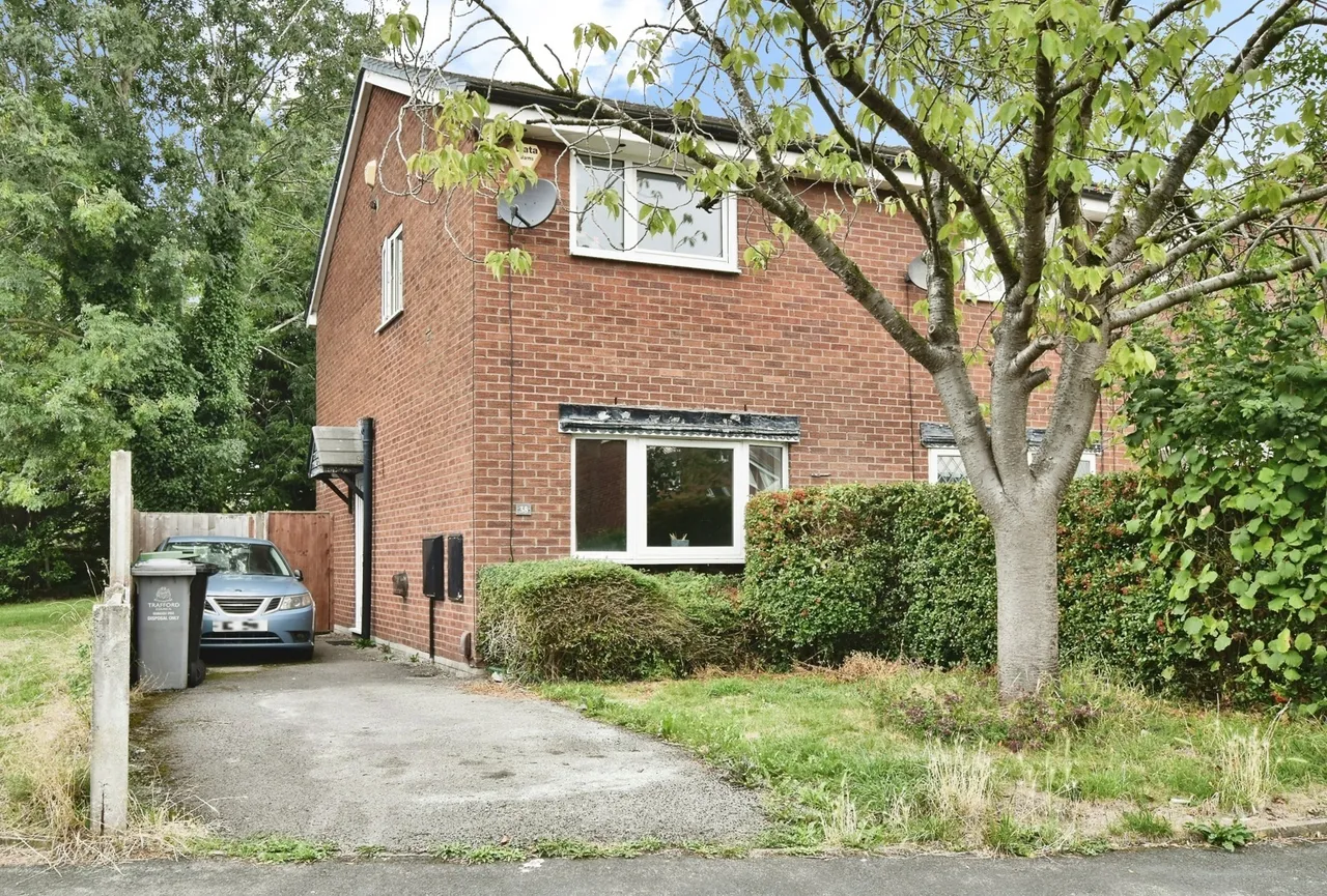 2 bed house for sale — Drake Road, Broadheath, Altrincham, WA14