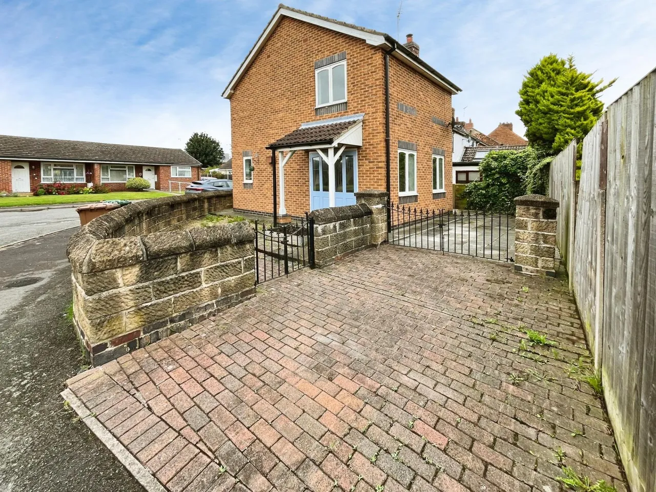 Hall Street, Church Gresley, DE11, photo 9