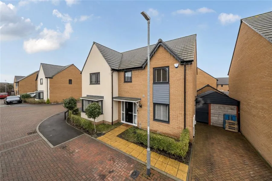 Aventine Grove, Houghton Regis, LU5, photo 24