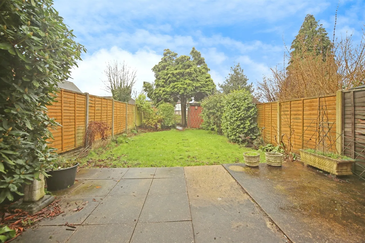 Pierce Avenue, Solihull, B92, photo 20