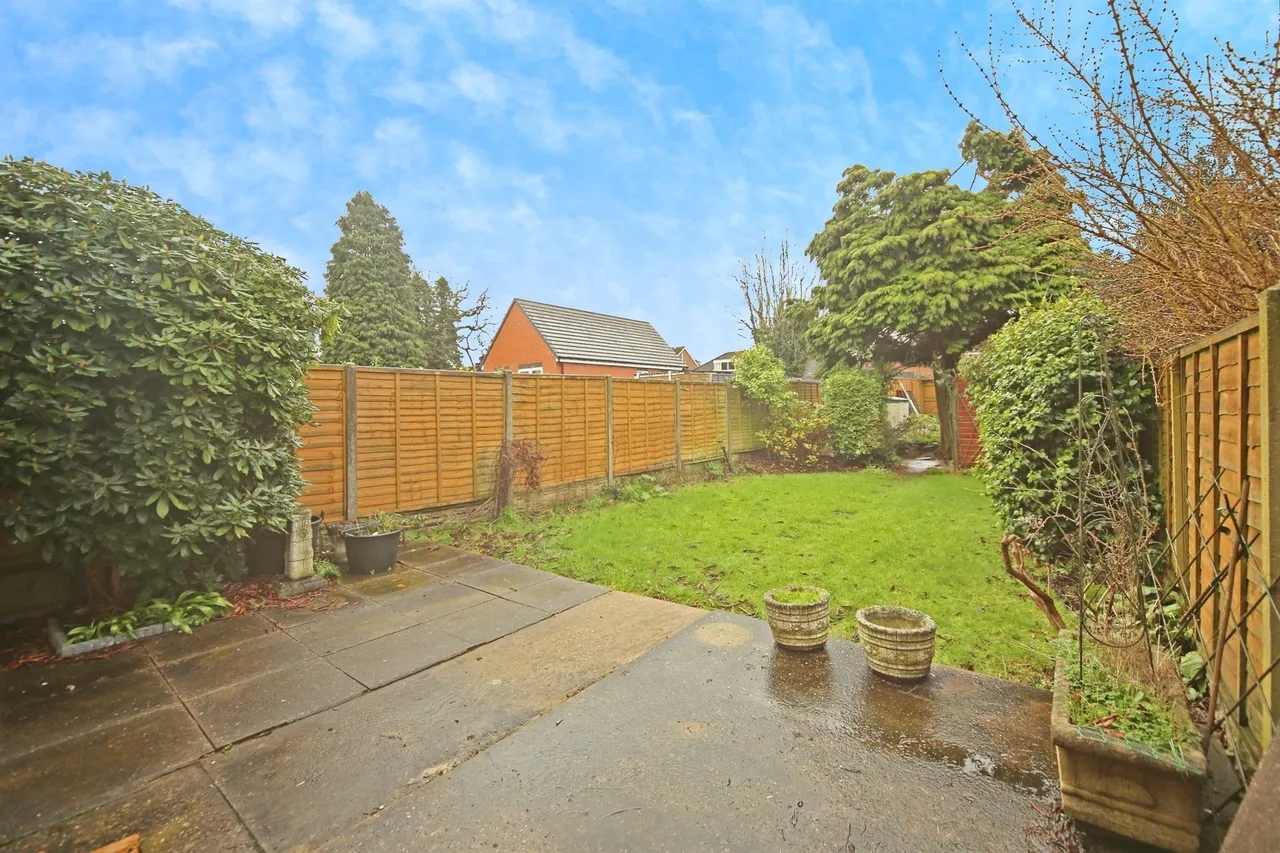 Pierce Avenue, Solihull, B92, photo 21