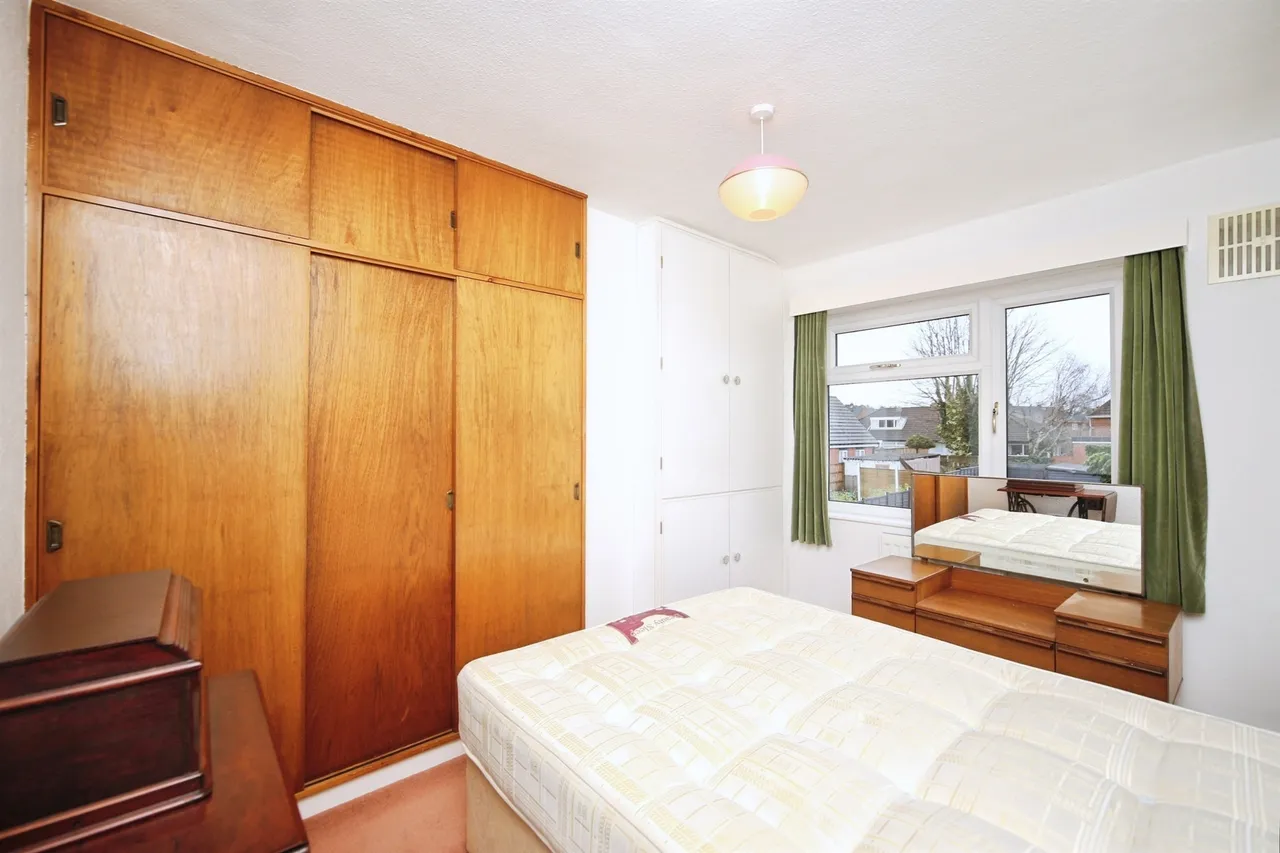 Pierce Avenue, Solihull, B92, photo 12