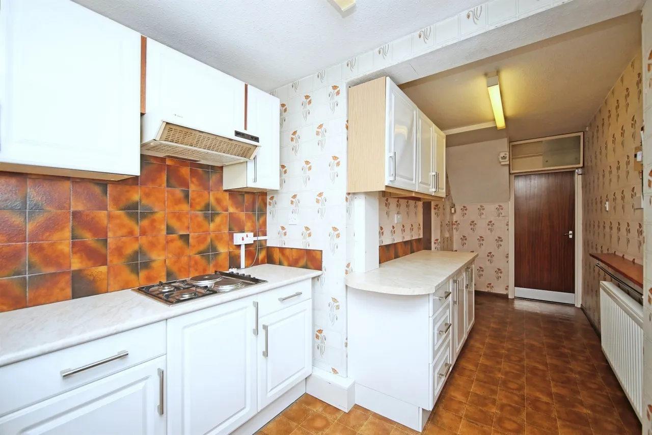 Pierce Avenue, Solihull, B92, photo 9