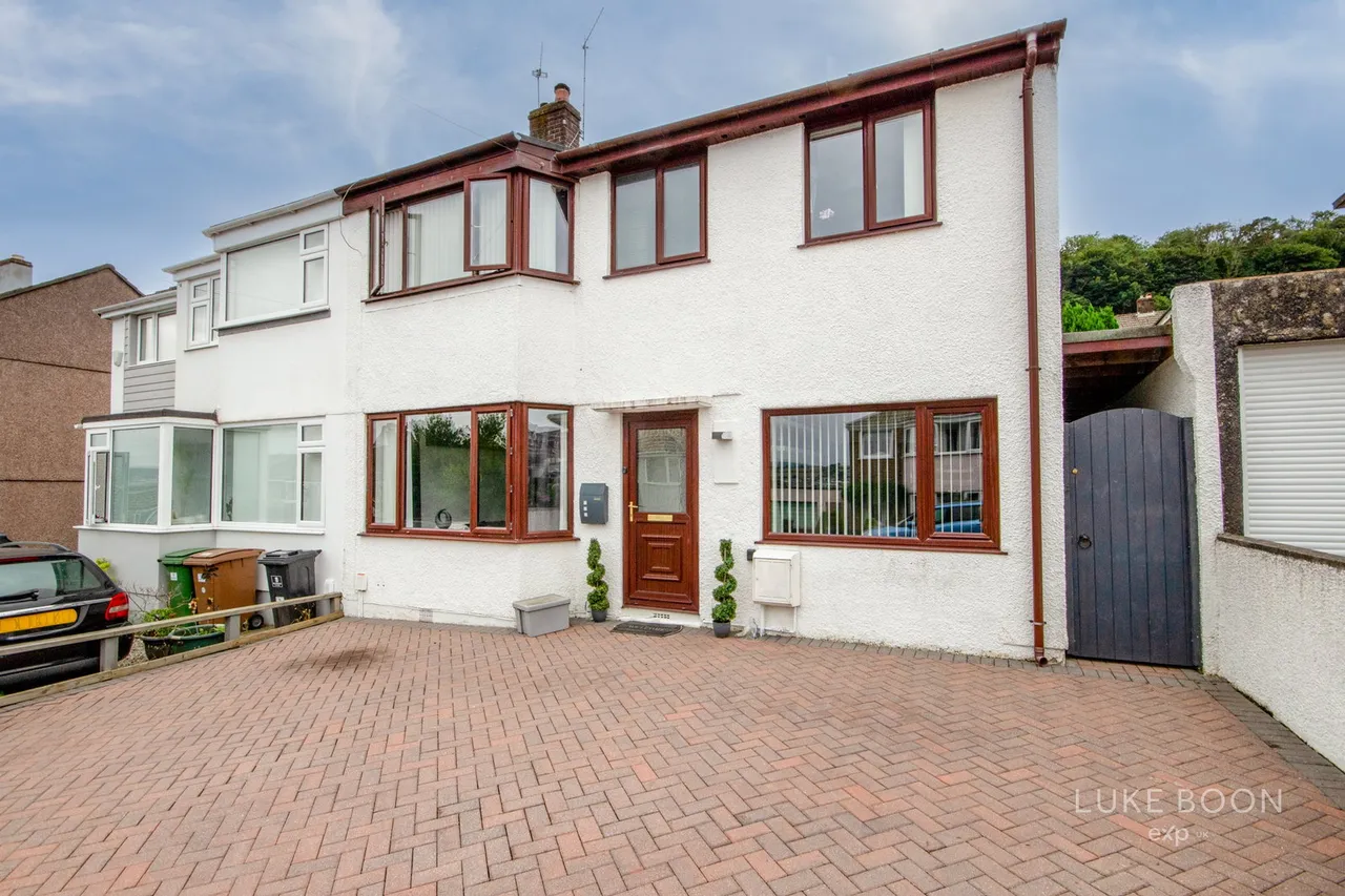 5 bed house for sale, Merafield Drive, Plympton, PL7