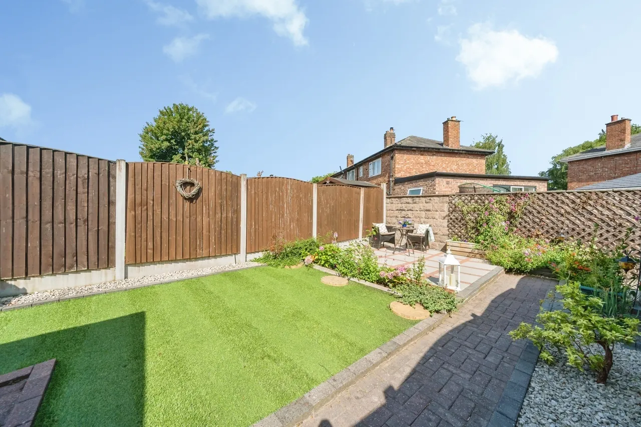 Shaws Avenue, Warrington, Cheshire, WA2, photo 16