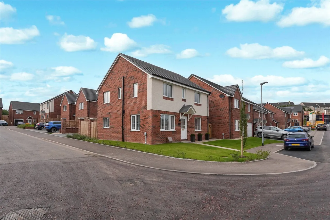 4 bed house for sale — Merlin Street, Dumbarton, West Dunbartonshire, G82