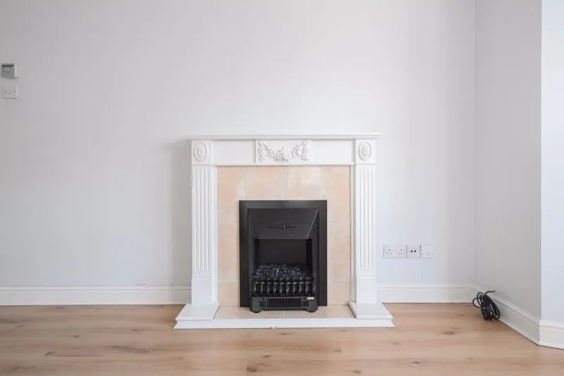 Lyster Mews, Cobham KT11 1LA, photo 6