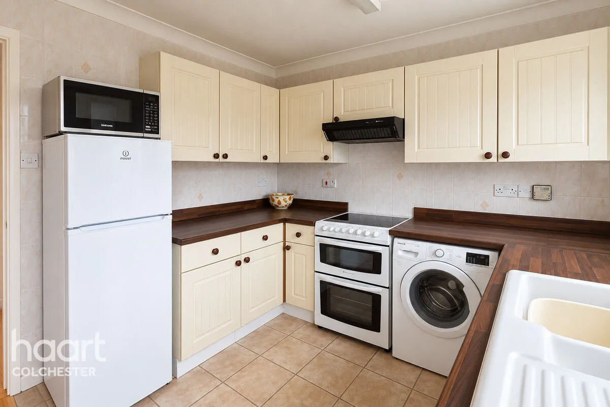 Chatsworth Road, Colchester, CO5, photo 5
