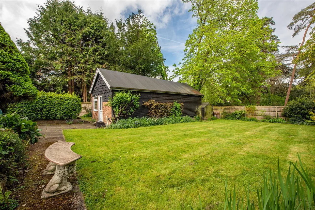 Pixham Lane, Pixham, RH4, photo 13