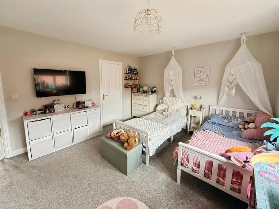 Greenwich Avenue, Holbeach, PE12, photo 14