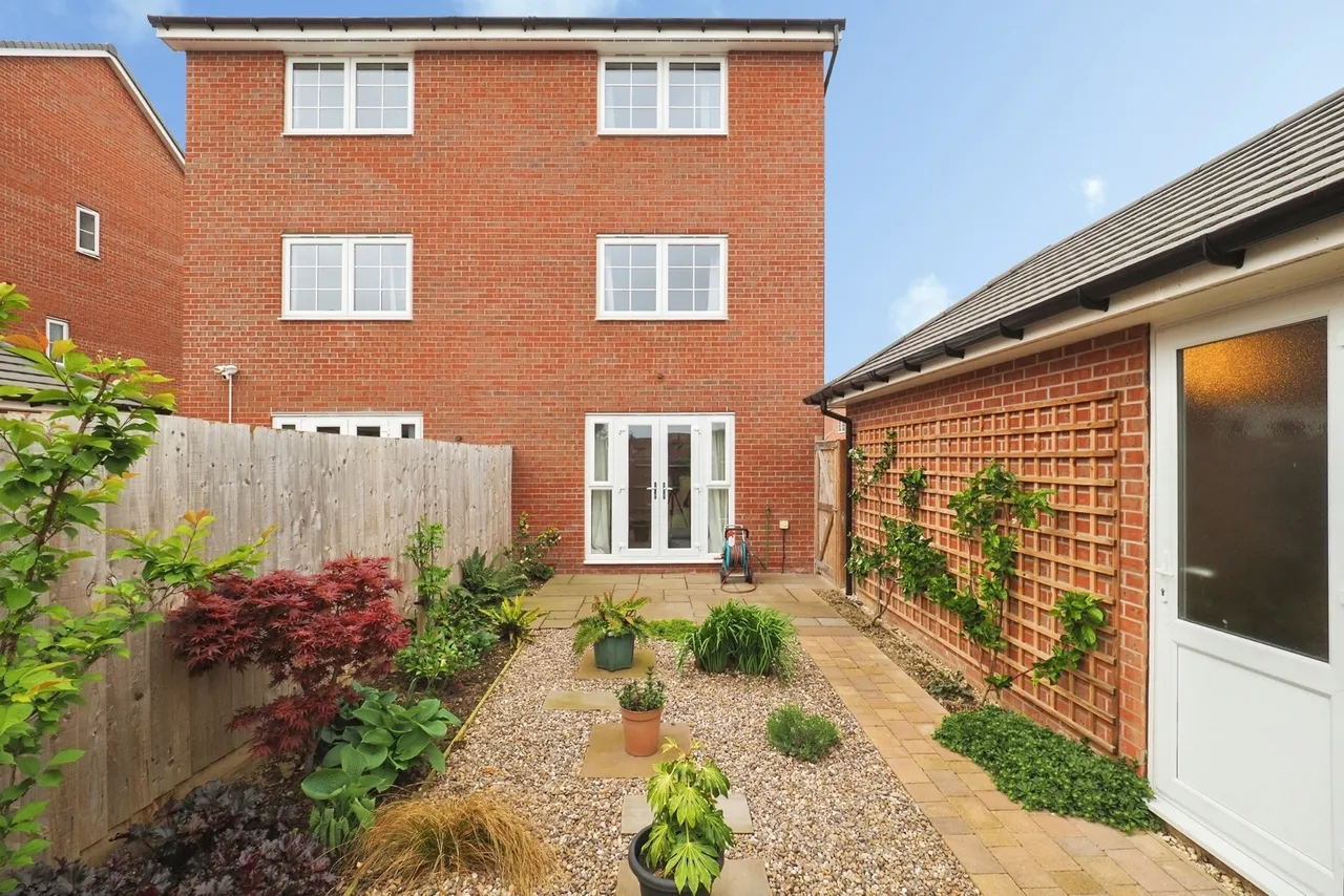 Plessey Road, Beeston, NG9, photo 23