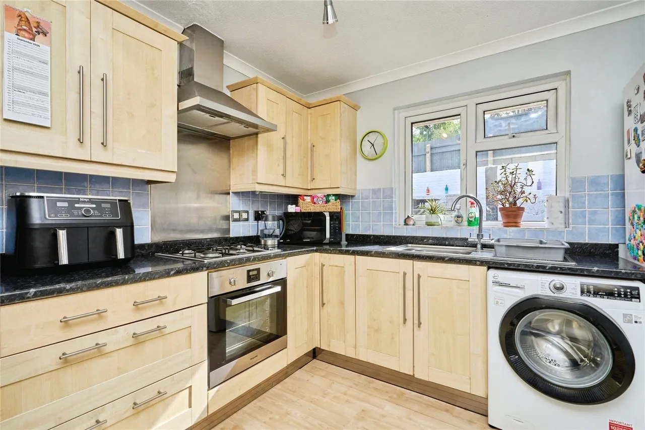 Holly Tree Close, Ryde, PO33, photo 14