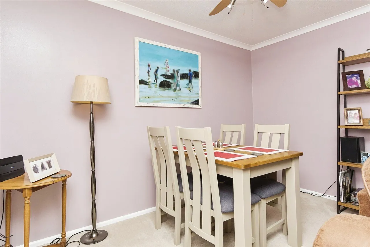 Holly Tree Close, Ryde, PO33, photo 5